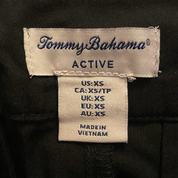 Tommy Bahama Active Womens Shorts 8" Bermuda Black Zip Front Pockets Size XS NWT - Picture 14 of 16